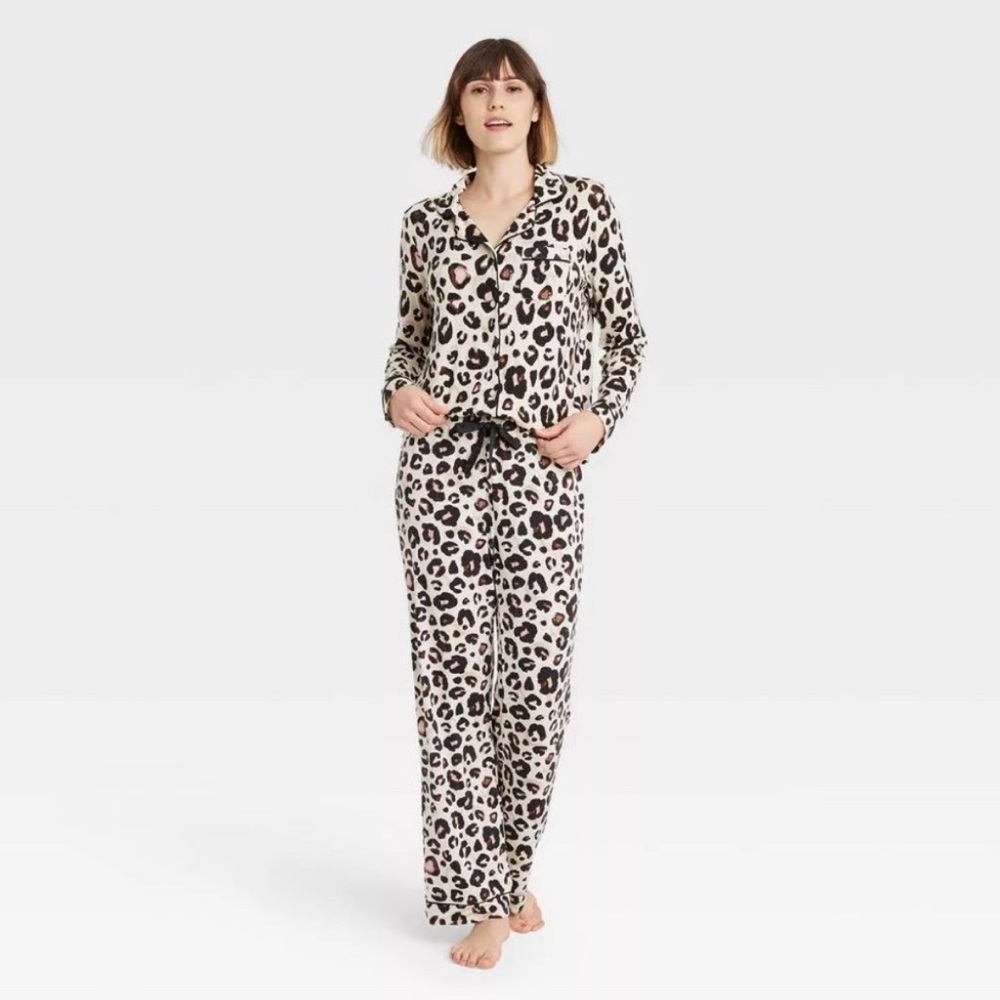 NWT Stars Above Leopard Print Pajama Set - Picture 2 of 8